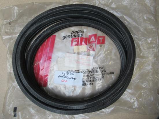 7719716 Deurrubber voorzijde