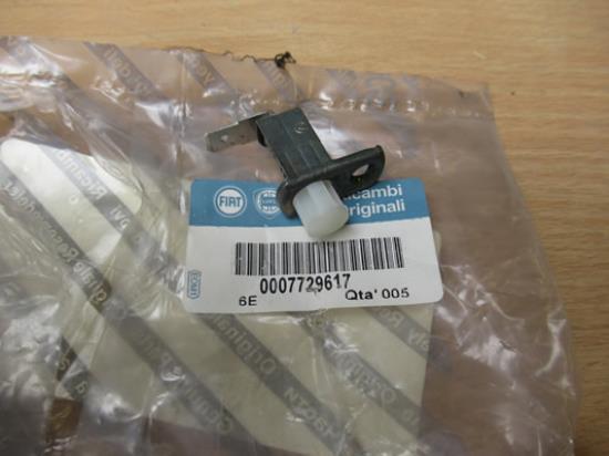 7729617 Handrem schakelaar