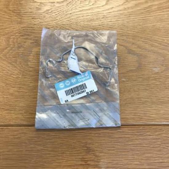 77362097 Veer koplamp kap Alfa Romeo 147 GT