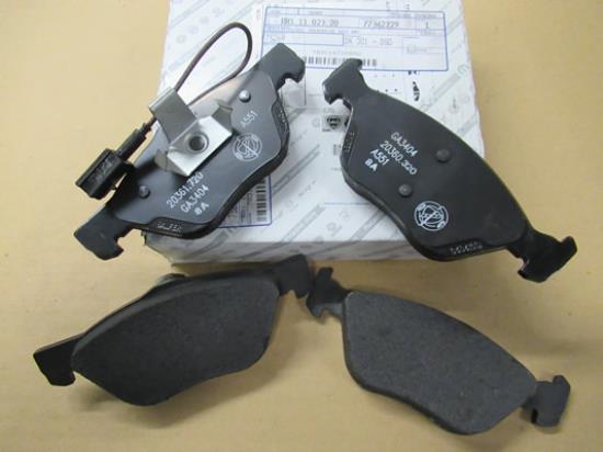 77362229 Remblokset voorzijde