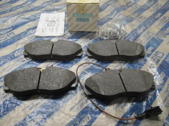 77362235 Remblokset voorzijde