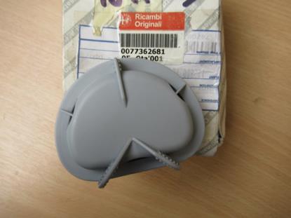 77362681 Afdekkap kap afdekking koplamp links Alfa Romeo 147 GT