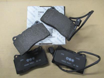 77362692 Remblokset voorzijde