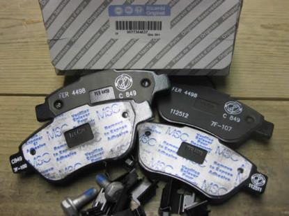 77364637 Remblokset voorzijde