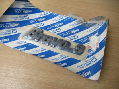 7791329 Embleem Bravo S