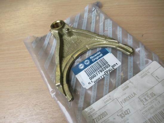 7792203 Schakel vork