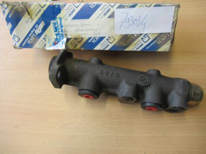 793034 Hoofdremcilinder