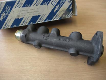 793039 Hoofdremcilinder