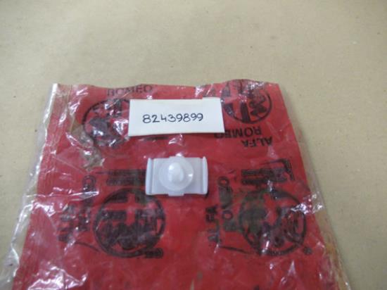 82439899 Sierlijst bevestigings klem