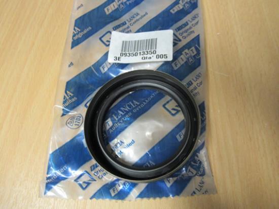 935013350 Keerring aandrijving 58x75x15