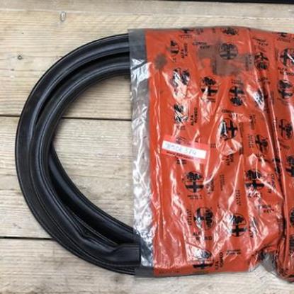 96506374 Deurrubber profielrubber achterzijde links Alfa romeo 155 Fiat Tempra Tipo
