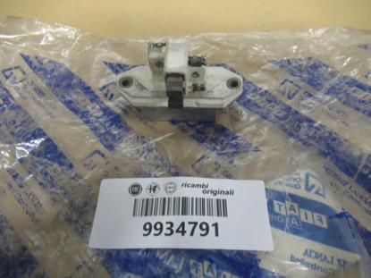 9934791 Spanningsregelaar