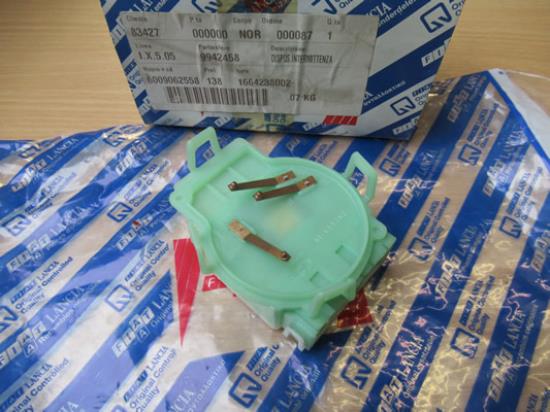 9942458 Ruitenwissermotor schakelaar