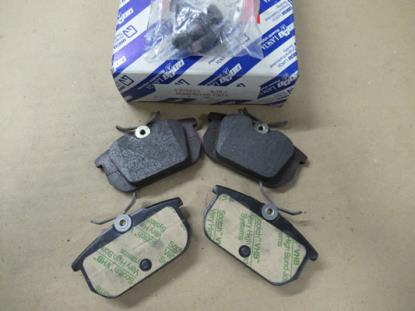 9945823 Remblokset achterzijde