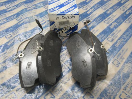 9948629 Remblokset voorzijde