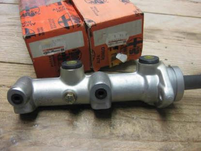 9950173 Hoofdremcilinder