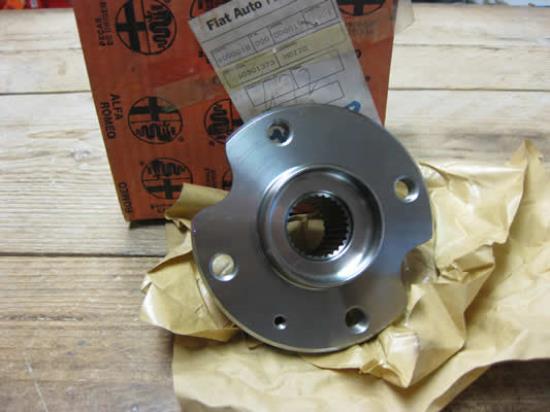 60501373 Wielnaaf Alfa Romeo 33 Alfasud ARNA 30 x 37.5 mm