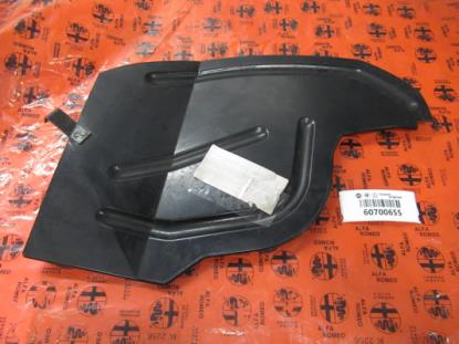 60700655 Spatplaat wielkast voorzijde rechts Alfa Romeo Alfetta GT GTV GTV6