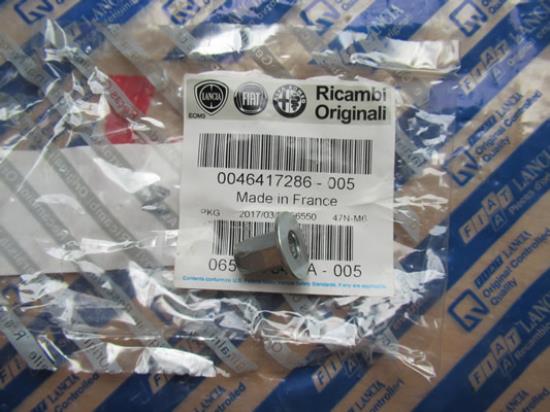 46417286 Klinkmoer voorbumper bodemplaat M6x16mm