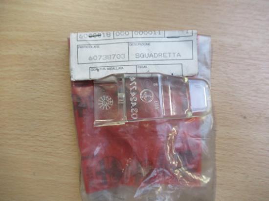 60738703 Beugel doorzichtig kunststof 76mm