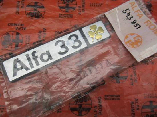 543851 Embleem gouden klaver