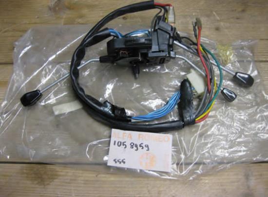 1058959 Stuurschakelaar Alfa Romeo Alfetta 1600 1800 Vitaloni 8959