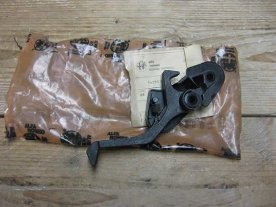 542900 Achterbank hendel stopinrichting rechts Alfa Romeo 33 Alfasud