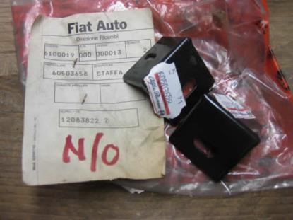 60503658 Montage beugel grille