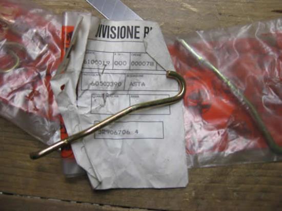 60503390 Stang deurslot rechts 98.5 mm lang Alfa Romeo 33 905 907