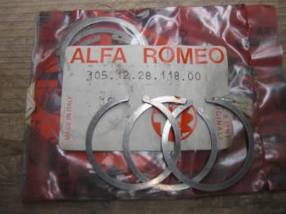 105122811800 Veer borgclip naafdop Alfa Romeo 105-serie Giulia Berlina GT GTV Bertone Junior Spider
