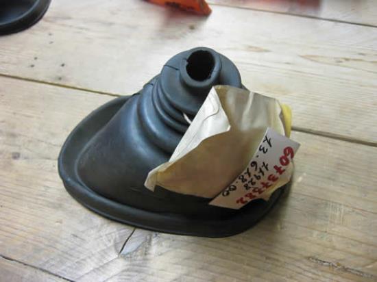 60737382 Hoes afdekking schakelmechanisme Alfa Romeo Sei