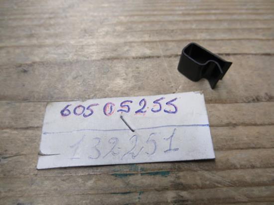 60505255 Veertje klem