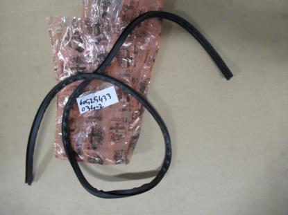 60525433 Profiel rubber achterruit onderzijde Alfa Romeo 33 907