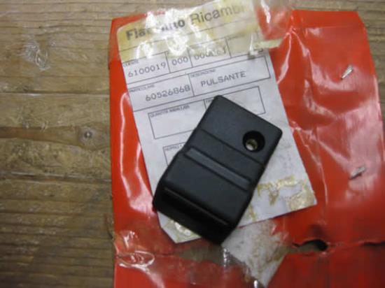 60526868 Drukknop Alfa Romeo Spider