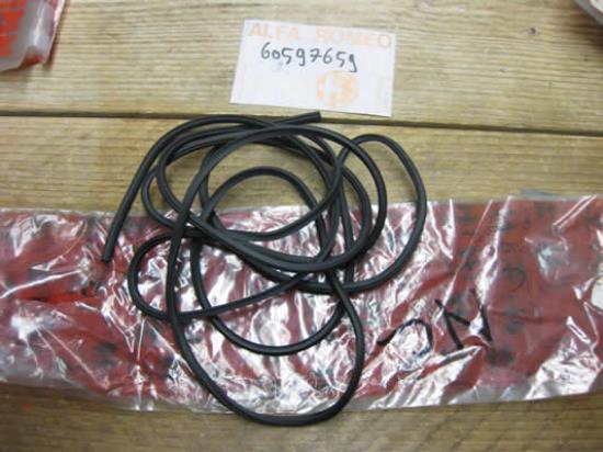 60527659 Rubber pakking daklijst Alfa Romeo 75