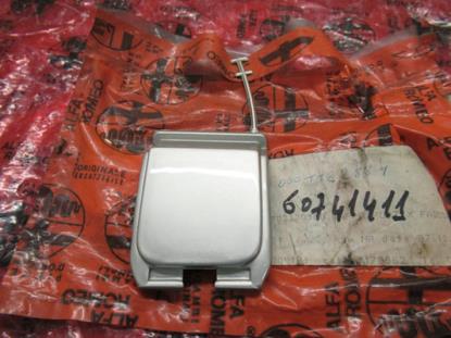 60741411 Zijskirt afdekkap links