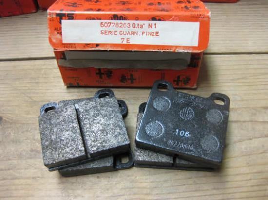 60778263 Remblokset voorzijde