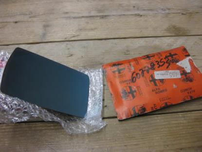 60778353 Spiegelglas linkerzijde