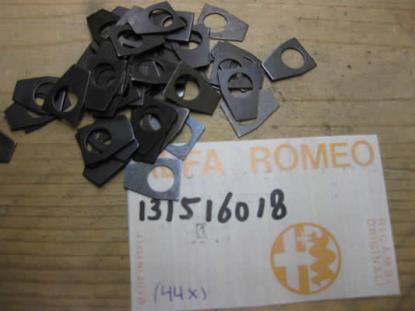 131516018 Borgplaatje Alfa Romeo Giulia Spider 75 Berlina 105-serie