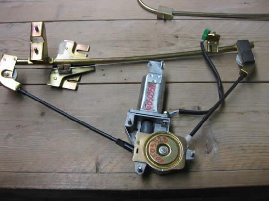 60509528 Raammechanisme voorzijde links Alfa Romeo RZ SZ 164