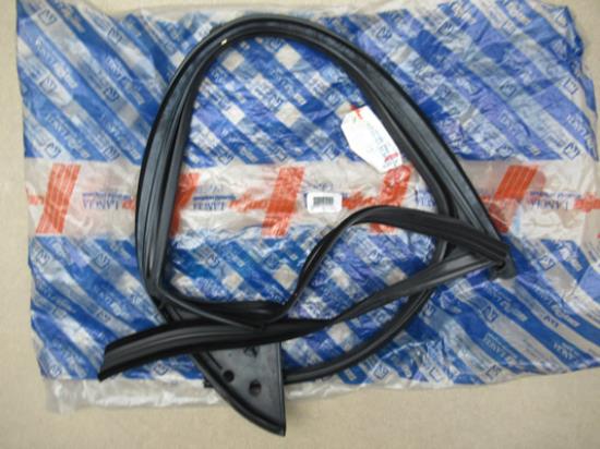 46521302 Profielrubber raam rechts