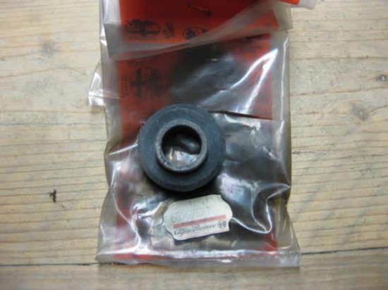 60565691 Afstandsrubber schokbreker Alfa Romeo RZ SZ