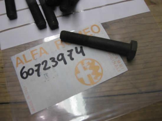 60723974 Bout M10x65mm