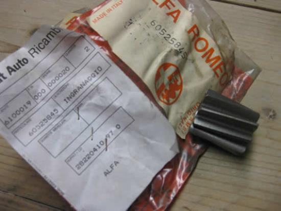 60525845 Tandwiel Alfa Romeo 33 905 907