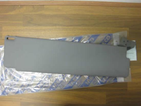 93929458 Zonneklep links Iveco Grijs