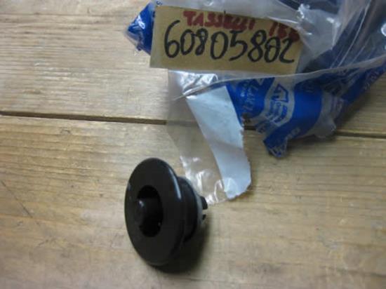 60805802 Veerpootbevestiging voor bumper