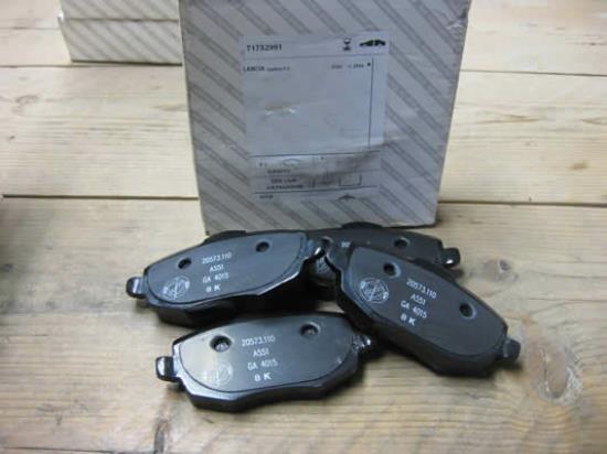 71752991 Remblokset voorzijde