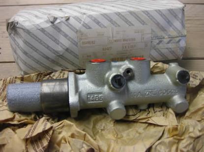 9949592 Hoofdremcilinder