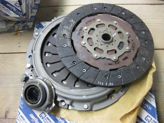 71718061 Koppelingset 1.9 JTD 16V