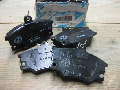 5892733 Remblokset voorzijde